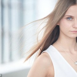 article-2619920-1D903BEB00000578-204_634x379