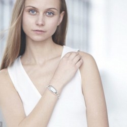 article-2619920-1D903BF400000578-148_634x374