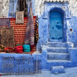 lets-travel-to-morocco-chefchaouen-with-sandra-jordan-2-934x
