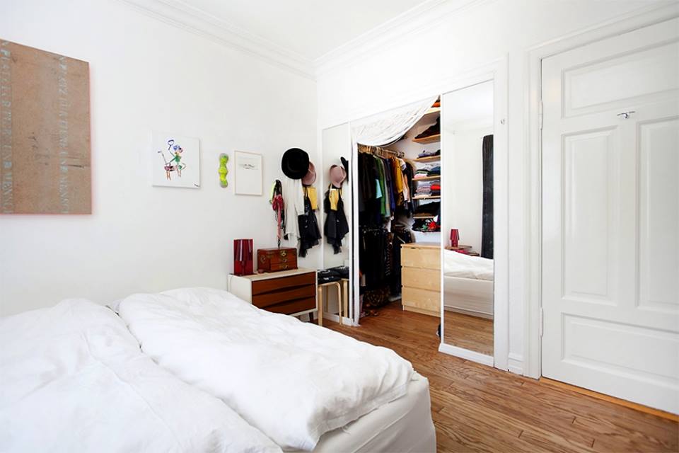 Hjónaherbergið með fataherbergi