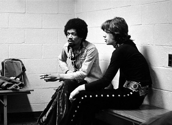 24-Jimi-Hendrix-and-Mick-Jagger-1969