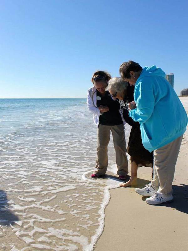 100 year-old woman sees ocean first time