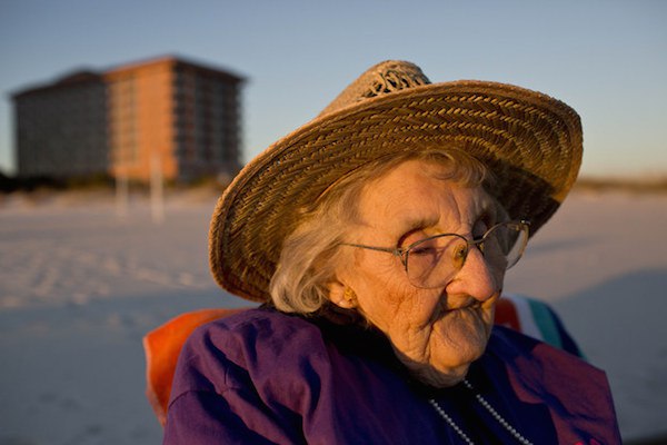 100 year-old woman sees ocean first time