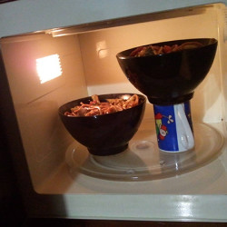zkvq0-microwaving.jpg