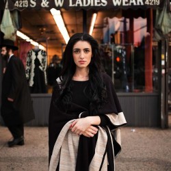 I-photographed-women-from-37-countries-to-show-that-beauty-is-everywhere7__880.jpg