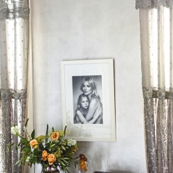 Kate-Moss-Testino-print-Vogue-27Jan15-Mike-Trow_b_592x888