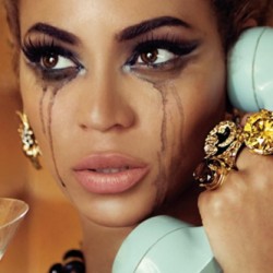 beyonce-crying-sexy-telephone-makeup-fashion-jewellery-fake-eyelashes-big-eyes-annoying-liar-miming-anger-angry-bitch-hot