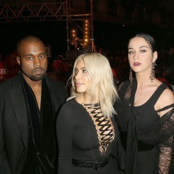 Kim-Kardashian-Katy-Perry-Paris-Fashion-Week-Photos (3)