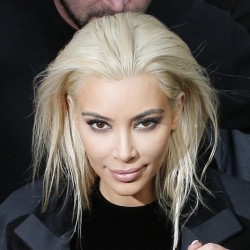 kim-kardashian-is-blonde