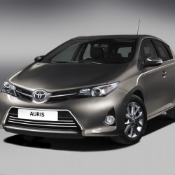 New_Toyota_Auris_02_2012
