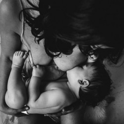 Breastfeeding-Stories-Moments-of-Motherhood-572b6cdc7cd48__880.jpg
