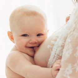 Breastfeeding-Stories-Moments-of-Motherhood-572b6e1d5502c__880.jpg