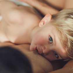 Breastfeeding-Stories-Moments-of-Motherhood-572b6e5c72167__880.jpg