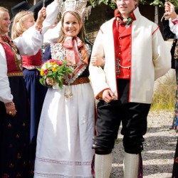traditional-weddings-around-the-world-241__605