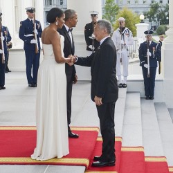 36D1C4C800000578-3720584-First_lady_Michelle_Obama_wearing_one_of_Lady_Gaga_s_favorite_de-a-36_1470187166313