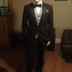 385931F900000578-3789313-This_boy_was_so_excited_to_be_going_to_what_appears_to_be_a_prom-m-2_1473925674885