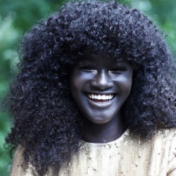 dark-skin-model-melanin-goddess-khoudia-diop-4a