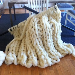 extreme-knitting-blanket-tutorial-12.jpg