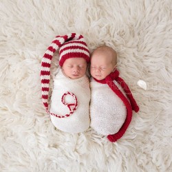 newborn-babies-christmas-photoshoot-knit-crochet-outfits-27-584e9a3140e81__880.jpg