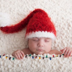 newborn-babies-christmas-photoshoot-knit-crochet-outfits-3-584ac7a014c0c__880.jpg
