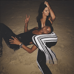 kendall-jenner-new-years-eve-instagram