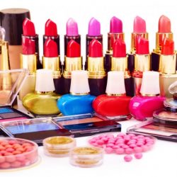 41913Top-Disadvantages-of-Using-Cosmetics-and-Beauty-Products